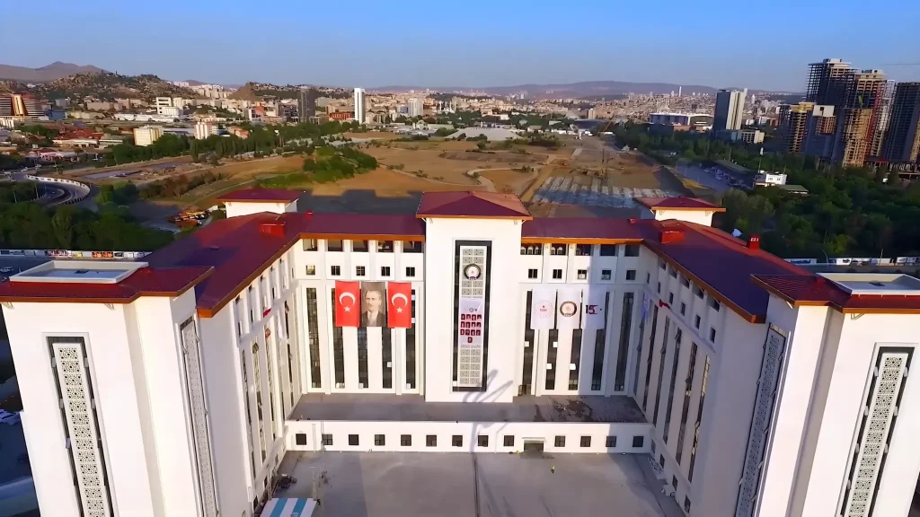 Ankara İl Emniyet Müdürlüğü Metal Kenet Çatı çatı uygulaması