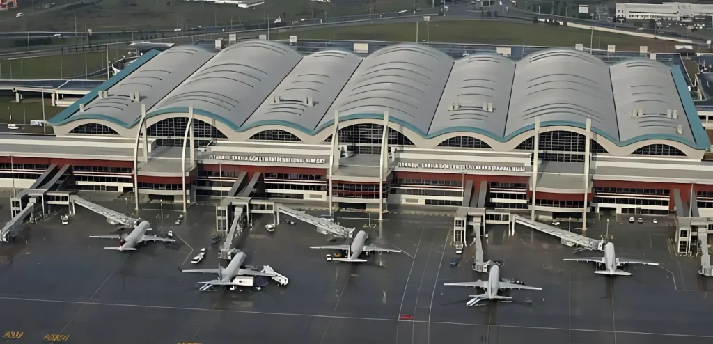Sabiha Gökçen Apron çatı uygulaması